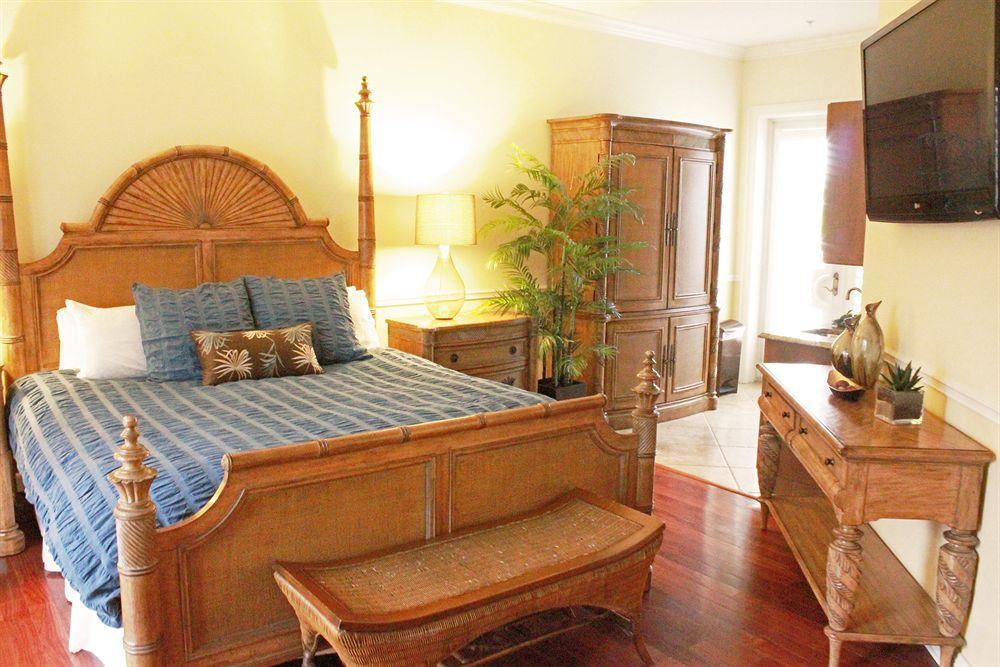 Key West Harbour Oceanfront Suites Exterior photo