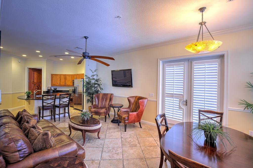 Key West Harbour Oceanfront Suites Room photo