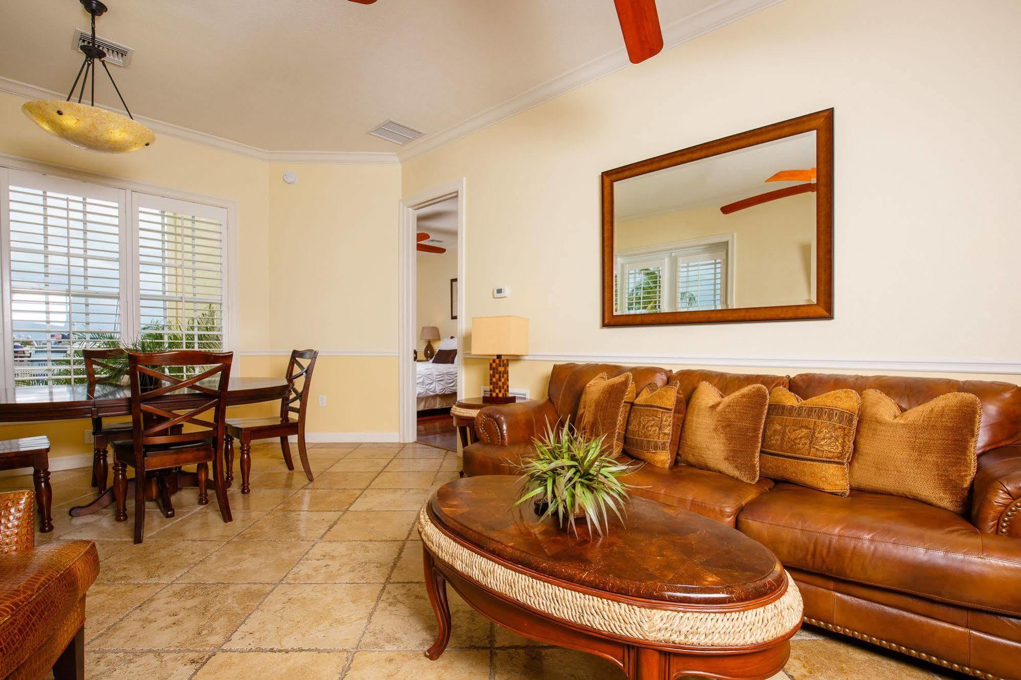 Key West Harbour Oceanfront Suites Exterior photo