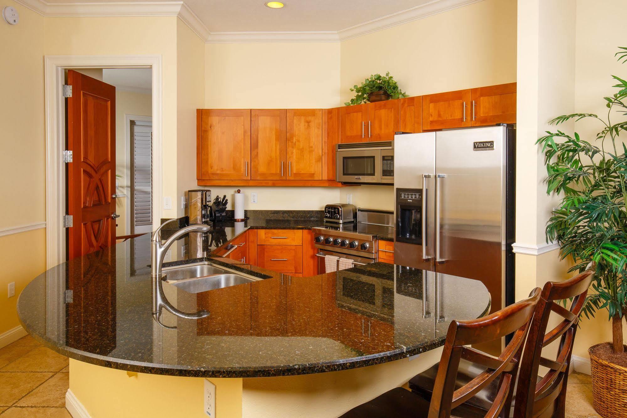 Key West Harbour Oceanfront Suites Exterior photo
