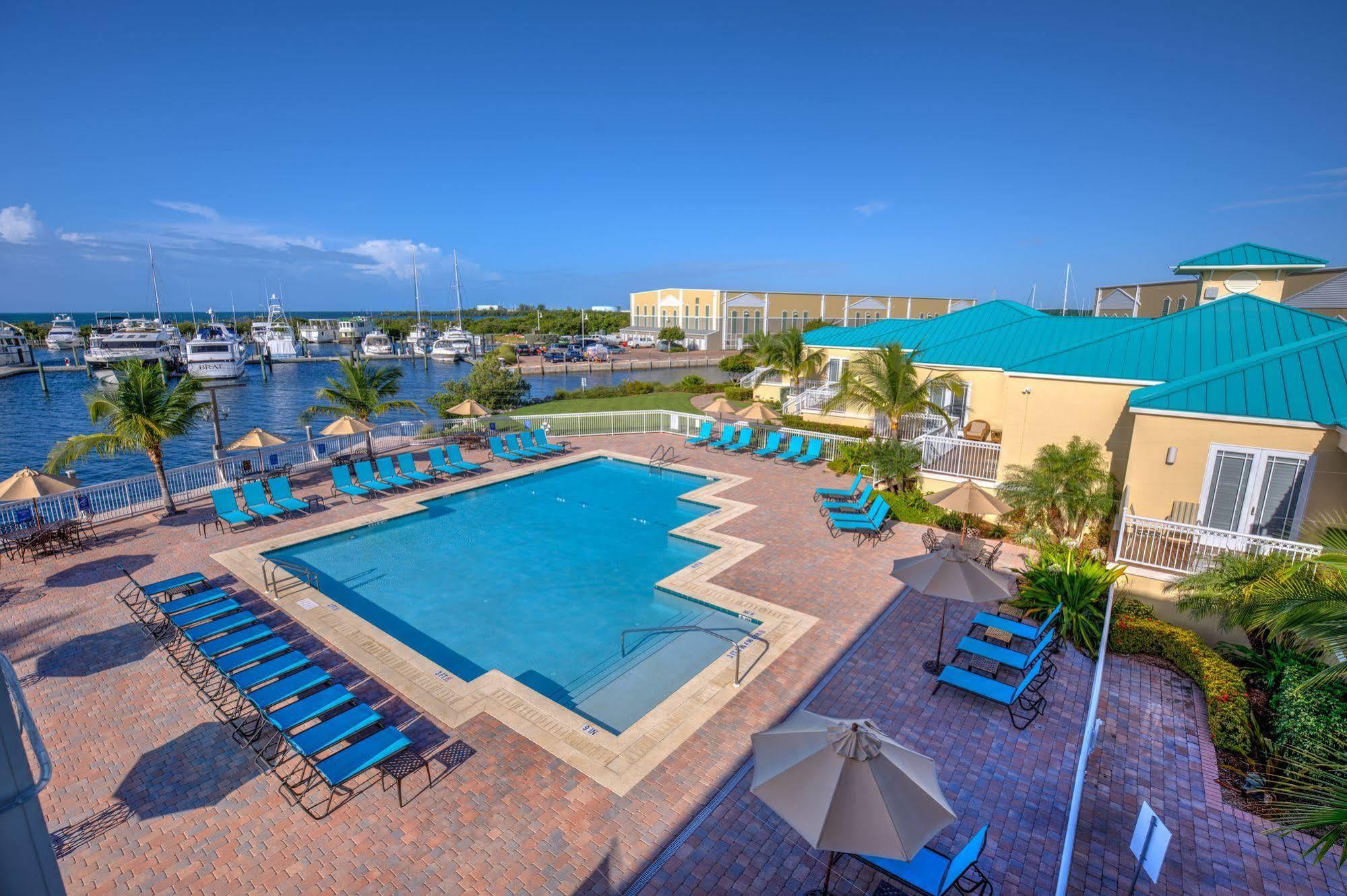Key West Harbour Oceanfront Suites Exterior photo